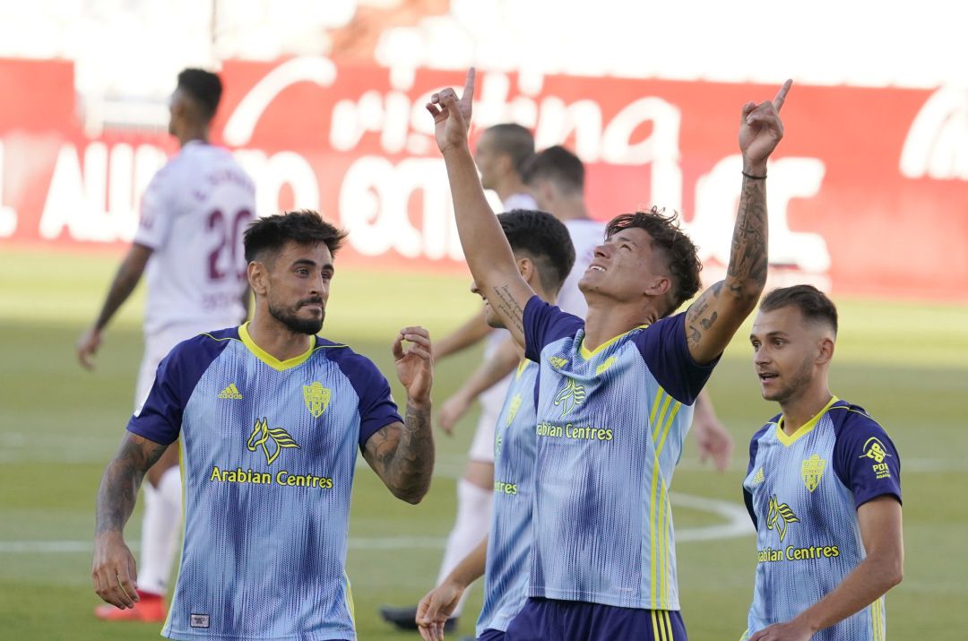 Darwin celebrando el gol de penalti en Albacete. Darwin celebrando el gol de penalti en Albacete.
