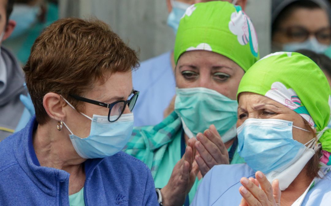 Aplausos de sanitarios de toda España. Aplausos de sanitarios de toda España.