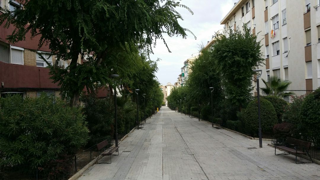 Estado actual del Paseo de la Virgen del Rocío. Estado actual del Paseo de la Virgen del Rocío.