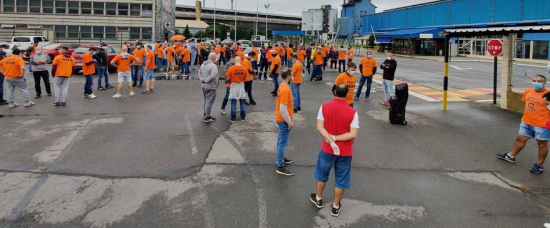 Trabajadores de la planta de aluminio de San Cibrao Trabajadores de la planta de aluminio de San Cibrao