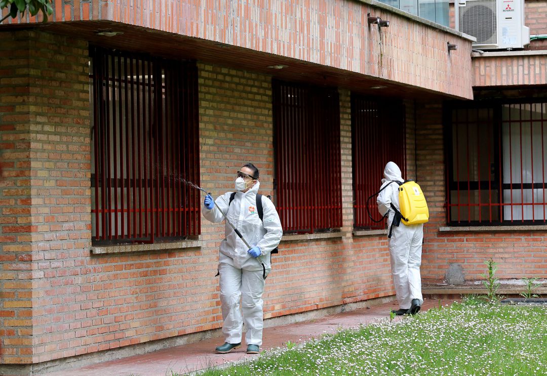 Labores de desinfección en Carndeal Marcelo Labores de desinfección en Carndeal Marcelo