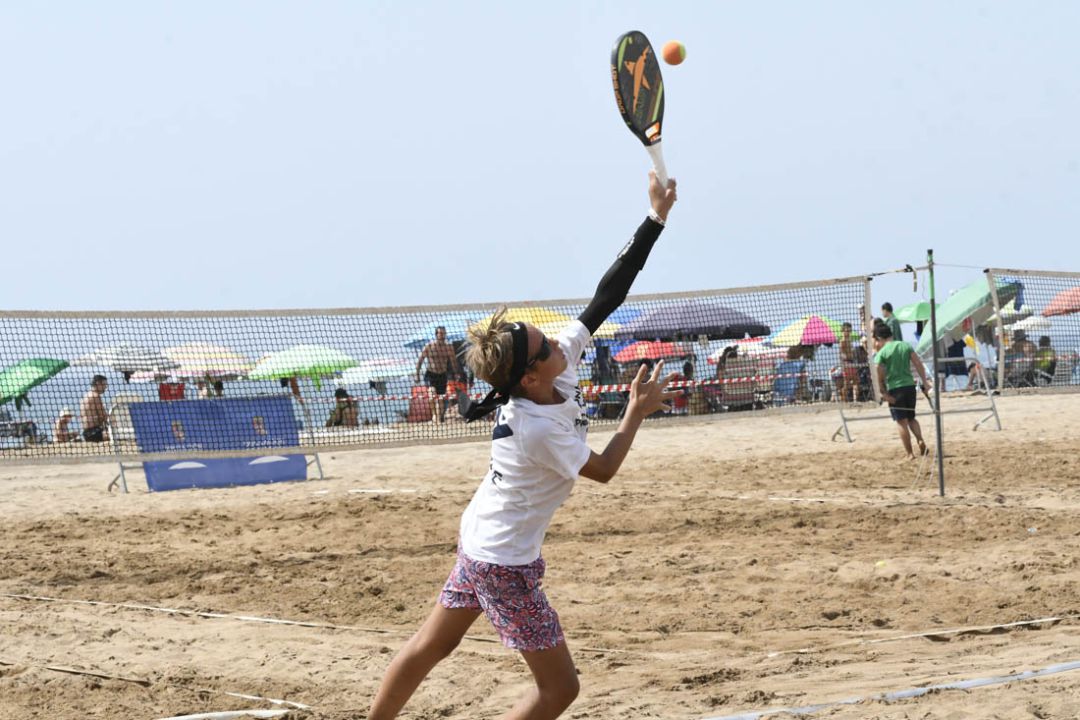 El tenis playa se consolida en Almería. El tenis playa se consolida en Almería.