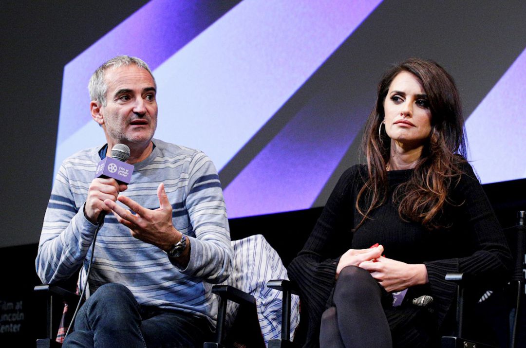 Olivier Assayas junto a Penélope Cruz presentando 'La red avispa' Olivier Assayas junto a Penélope Cruz presentando 'La red avispa'