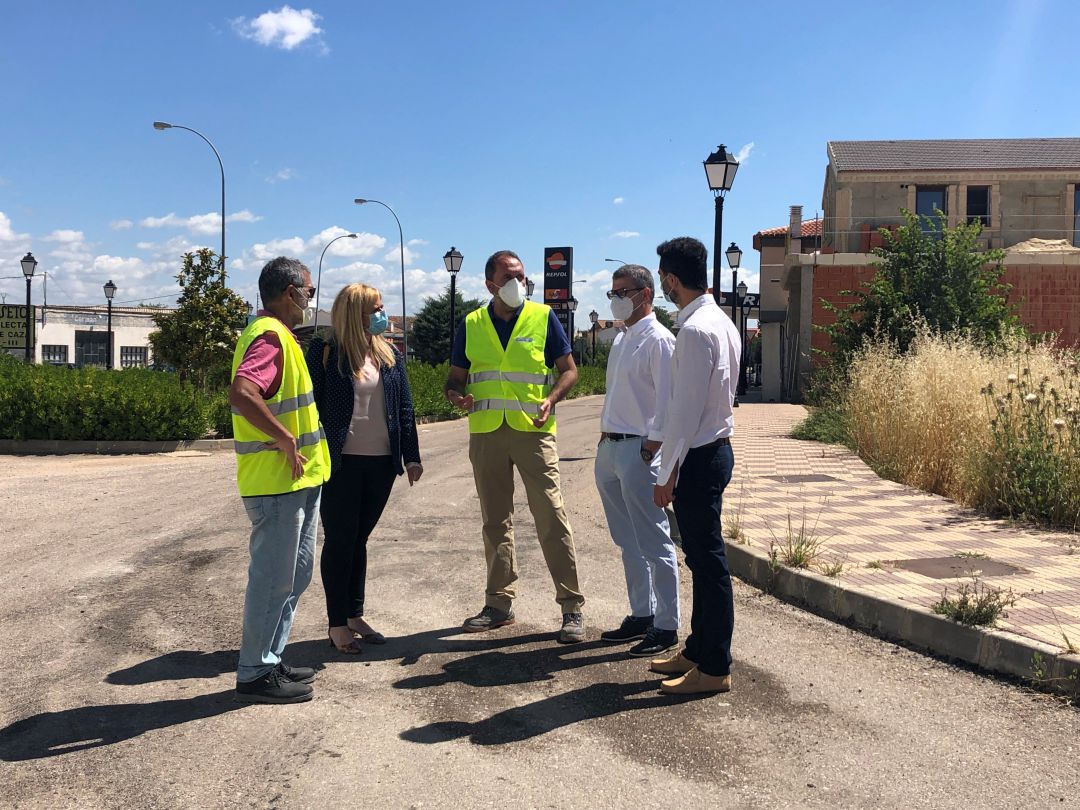 Visita de la Delegada de la Junta a las obras en la CM-3114 Visita de la Delegada de la Junta a las obras en la CM-3114