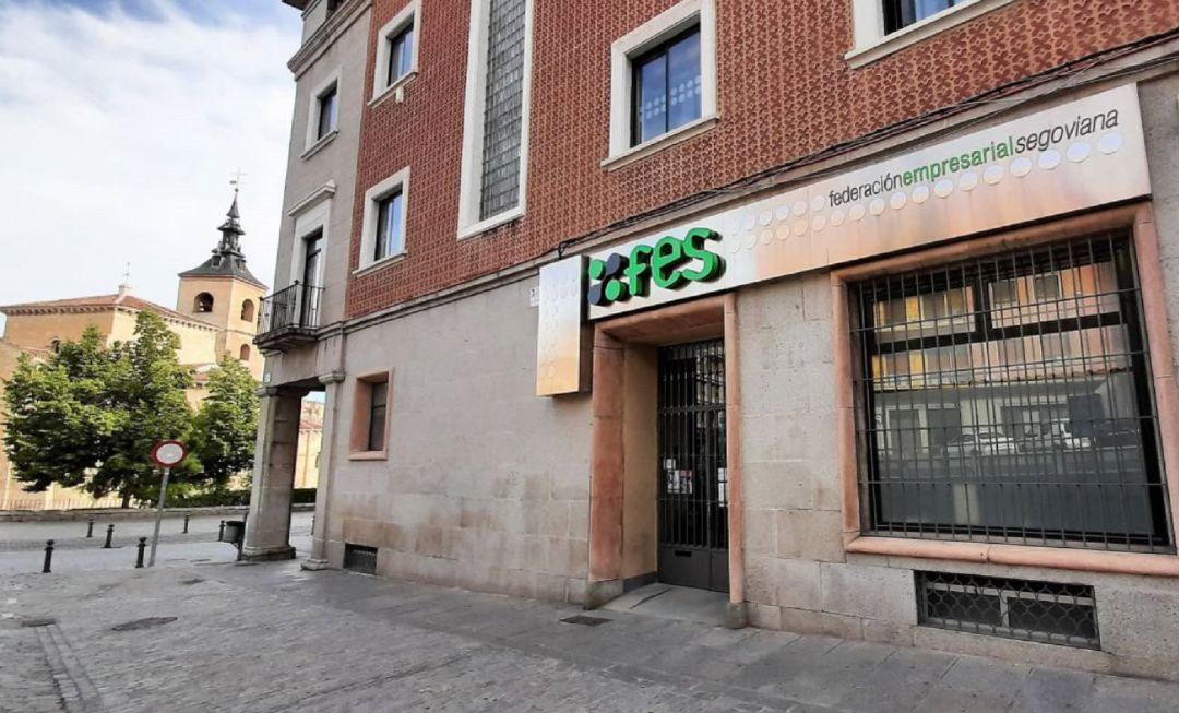 Fachada de la Federación Empresarial Segoviana Fachada de la Federación Empresarial Segoviana