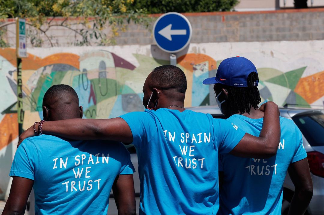 Miembros de la Asociación Aquarius Supervivientes 2018 tras presentar, coincidiendo con el segundo aniversario de la llegada del buque con 630 inmigrantes al puerto de València, el balance de su situación y anunciar un acto reivindicativo para el sábado 20 de junio con motivo del Día internacional de las personas refugiadas Miembros de la Asociación Aquarius Supervivientes 2018 tras presentar, coincidiendo con el segundo aniversario de la llegada del buque con 630 inmigrantes al puerto de València, el balance de su situación y anunciar un acto reivindicativo para el sábado 20 de junio con motivo del Día internacional de las personas refugiadas