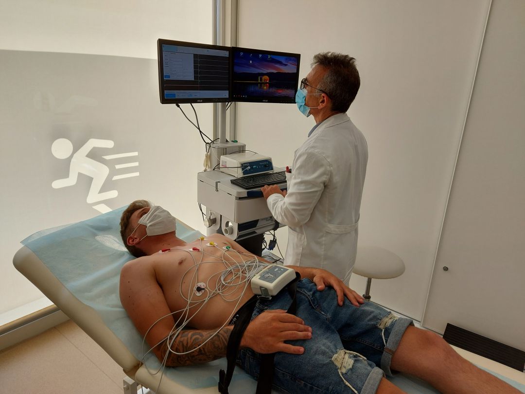 Pablo sometiéndose a diferentes pruebas en las instalaciones del IVRE+ en València Pablo sometiéndose a diferentes pruebas en las instalaciones del IVRE+ en València