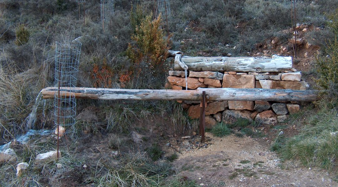 Fuente Sacea en Valdemeca (Cuenca). Fuente Sacea en Valdemeca (Cuenca).