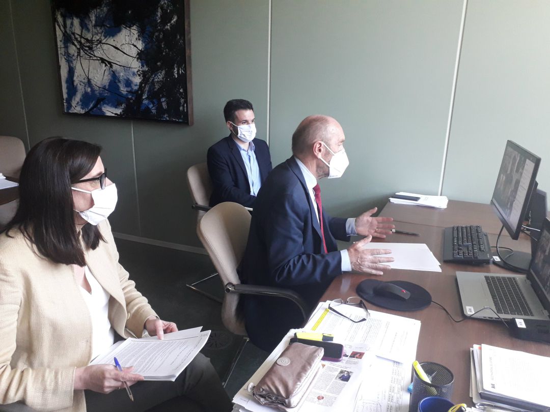 El Vicepresidente del Principado, Juan Cofiño, preside la reunión telemática del Comité de Expertos El Vicepresidente del Principado, Juan Cofiño, preside la reunión telemática del Comité de Expertos