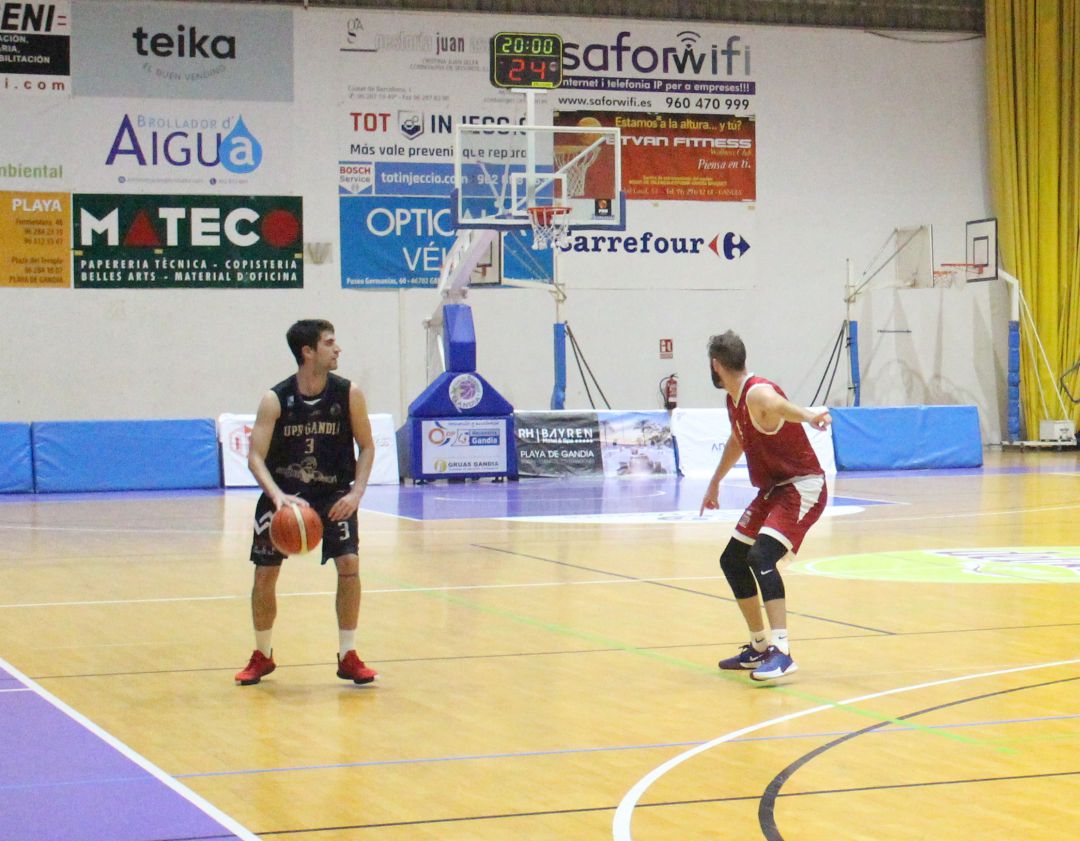 Joan Hernández durante el partido contra el Cartagena Joan Hernández durante el partido contra el Cartagena