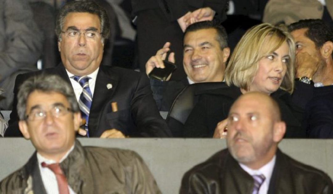 Imagen de archivo de Ortiz y Castedo en el palco del Hércules Club de Fútbol Imagen de archivo de Ortiz y Castedo en el palco del Hércules Club de Fútbol