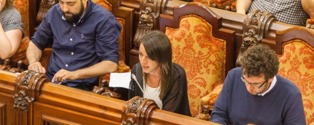 Miembros de Marea Atlántica en el pleno municipal de A Coruña Miembros de Marea Atlántica en el pleno municipal de A Coruña