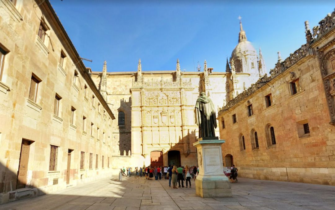 Patio de Escuelas de la Universidad de Salamanca Patio de Escuelas de la Universidad de Salamanca