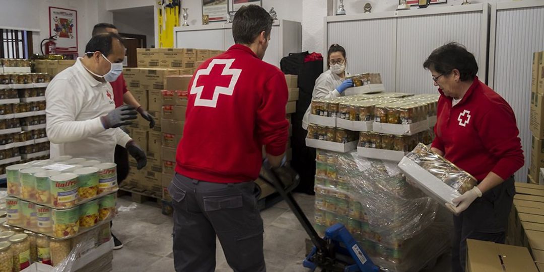 Cruz Roja distribuye 1.230.681 kilos de alimentos en la Comunitat Valenciana Cruz Roja distribuye 1.230.681 kilos de alimentos en la Comunitat Valenciana