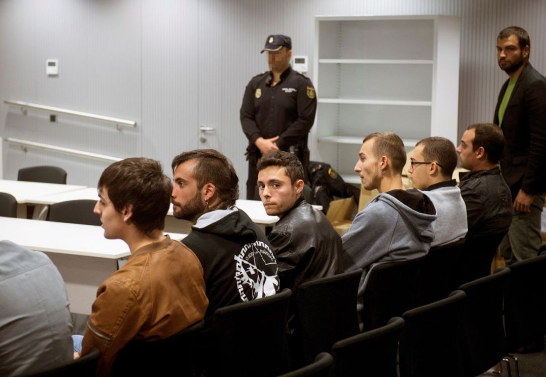 Los raperos de La Insurgencia durante el juicio en la Audiencia Nacional Los raperos de La Insurgencia durante el juicio en la Audiencia Nacional