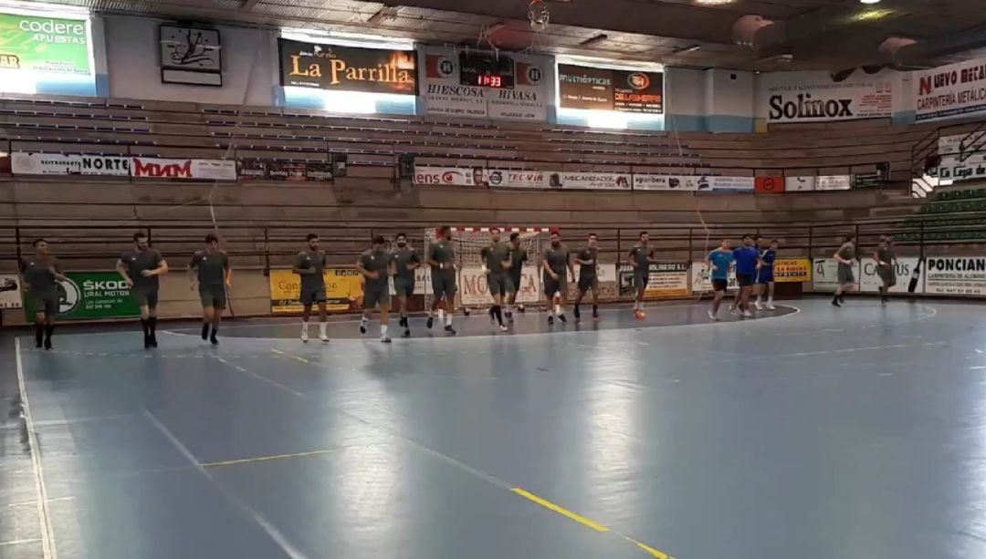Uno de los entrenamientos del Villa de Aranda durante la pasada temporada. Uno de los entrenamientos del Villa de Aranda durante la pasada temporada.