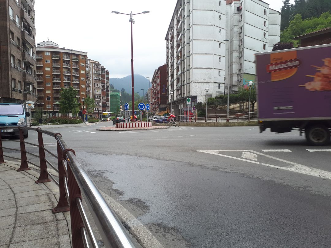 La población de Ermua es una de las que incrementa su cifra de positivos oficiales La población de Ermua es una de las que incrementa su cifra de positivos oficiales