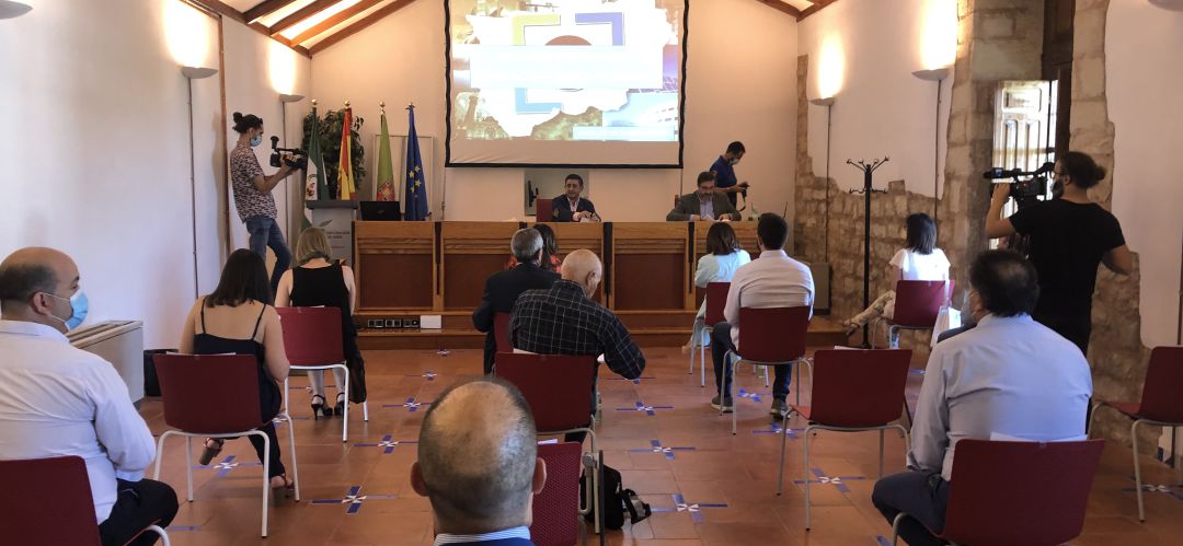Reunión de la Fundación 'Estrategias para el Desarrollo Económico y Social de la Provincia' Reunión de la Fundación 'Estrategias para el Desarrollo Económico y Social de la Provincia'