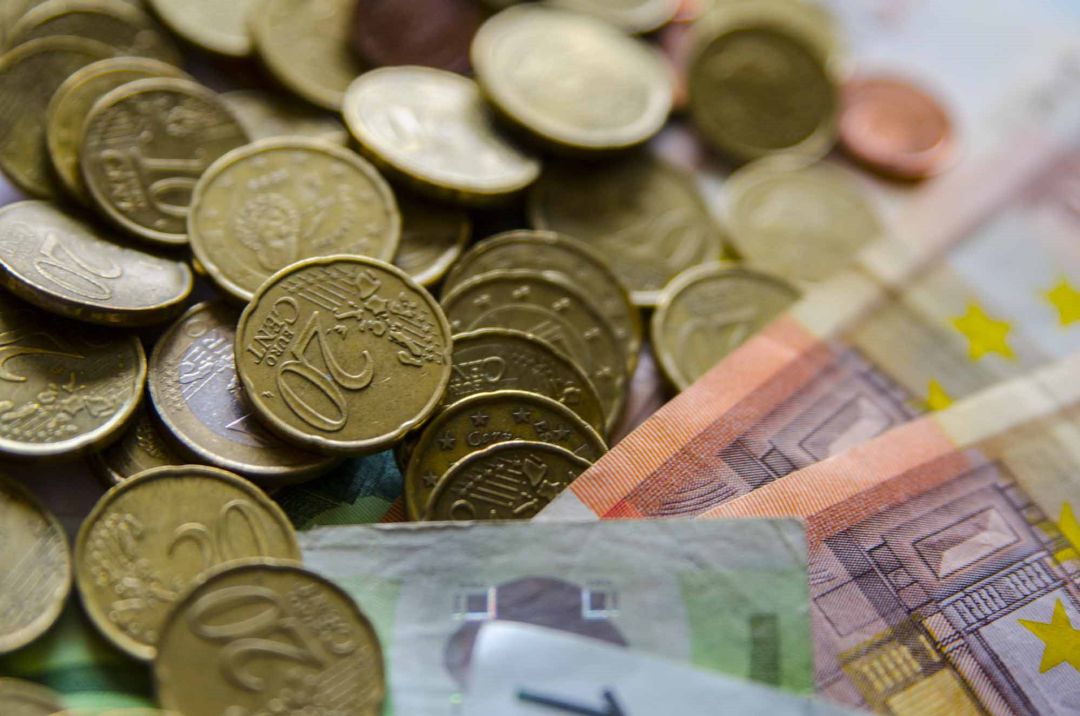 Monedas y billetes Monedas y billetes