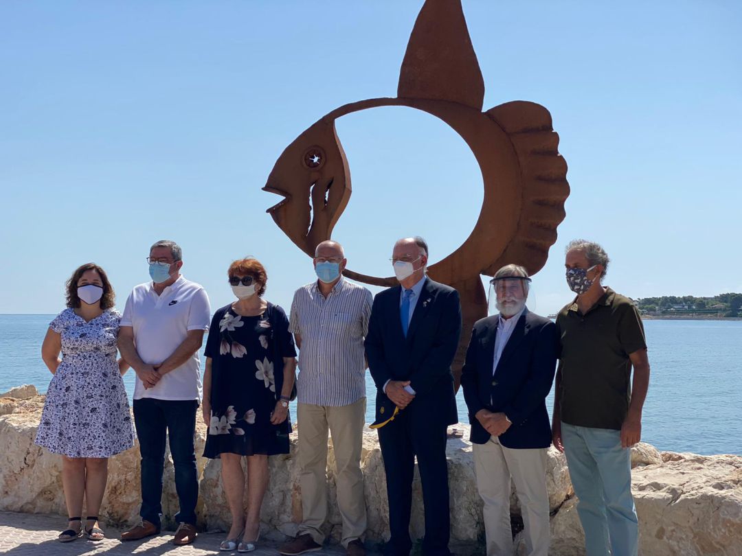 Presentación de la escultura 'pez luna', en Marina de Dénia. Presentación de la escultura 'pez luna', en Marina de Dénia.