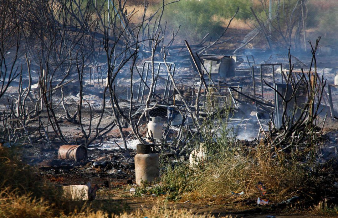 Incendio en un asentamiento de Huelva Incendio en un asentamiento de Huelva