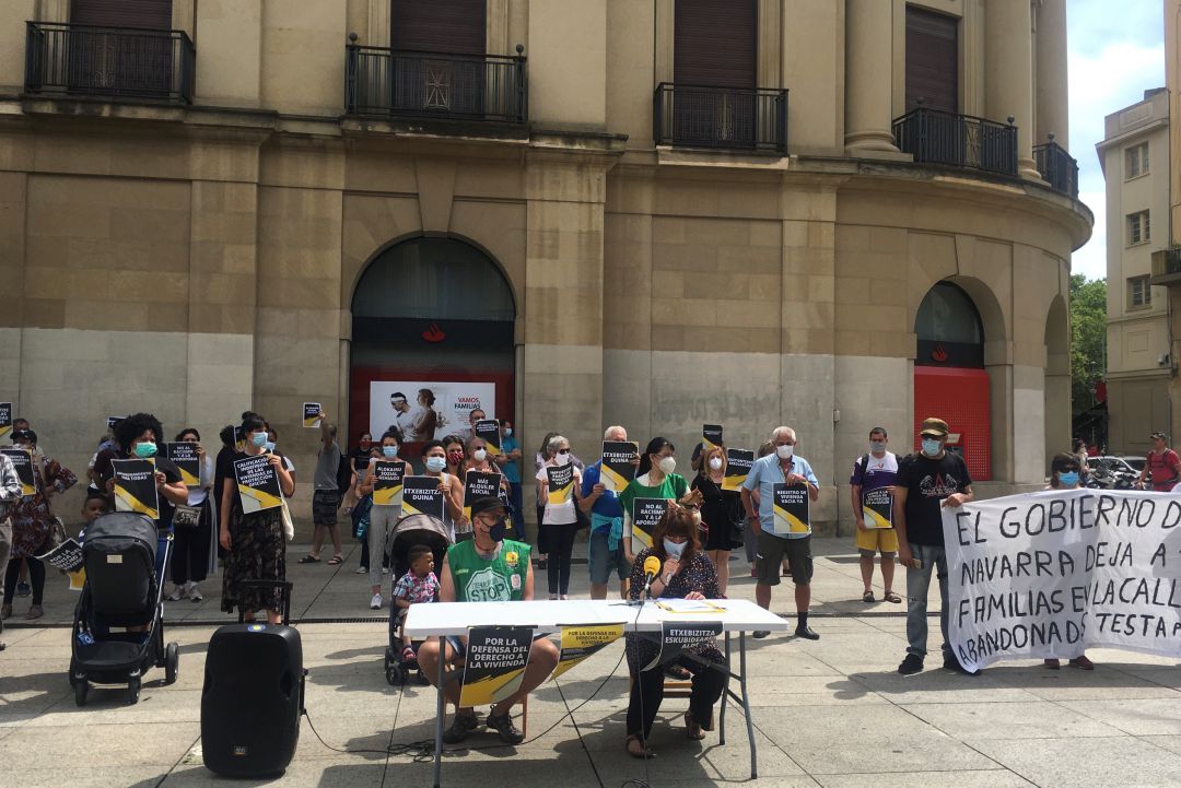 Concentración en apoyo del derecho a la vivienda Concentración en apoyo del derecho a la vivienda