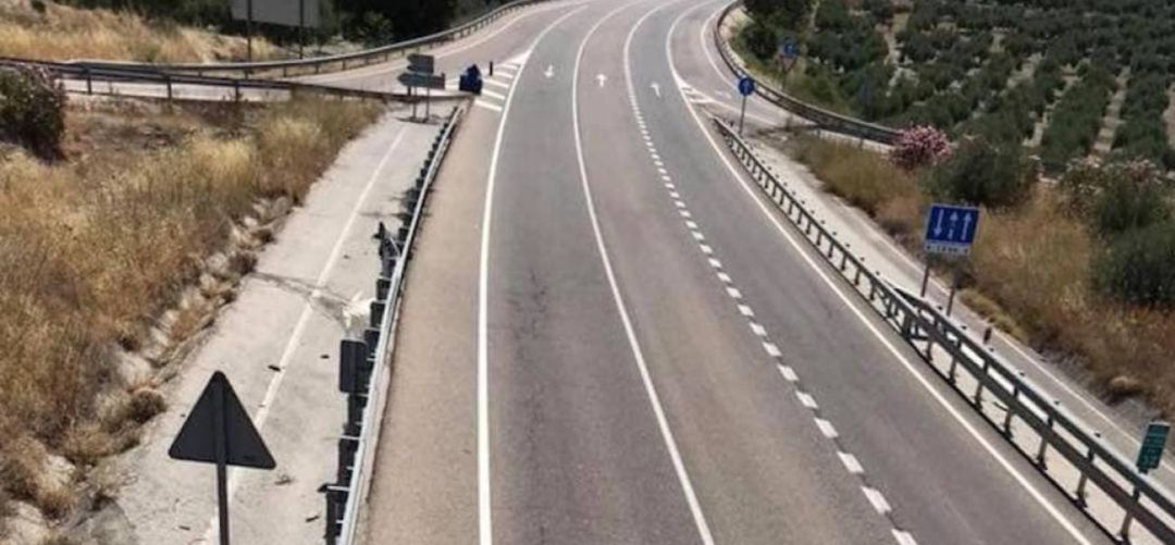 Actual estado de la carretera A-306. Actual estado de la carretera A-306.
