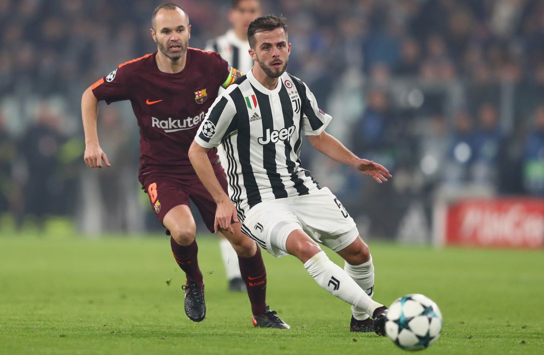 Pjanic, en un partido de la Champions ante el Barcelona disputado en 2017. Pjanic, en un partido de la Champions ante el Barcelona disputado en 2017.