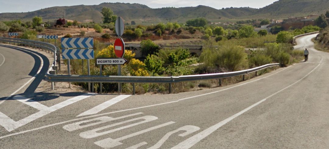 Entrada a Vicorto, Elche de la Sierra Entrada a Vicorto, Elche de la Sierra