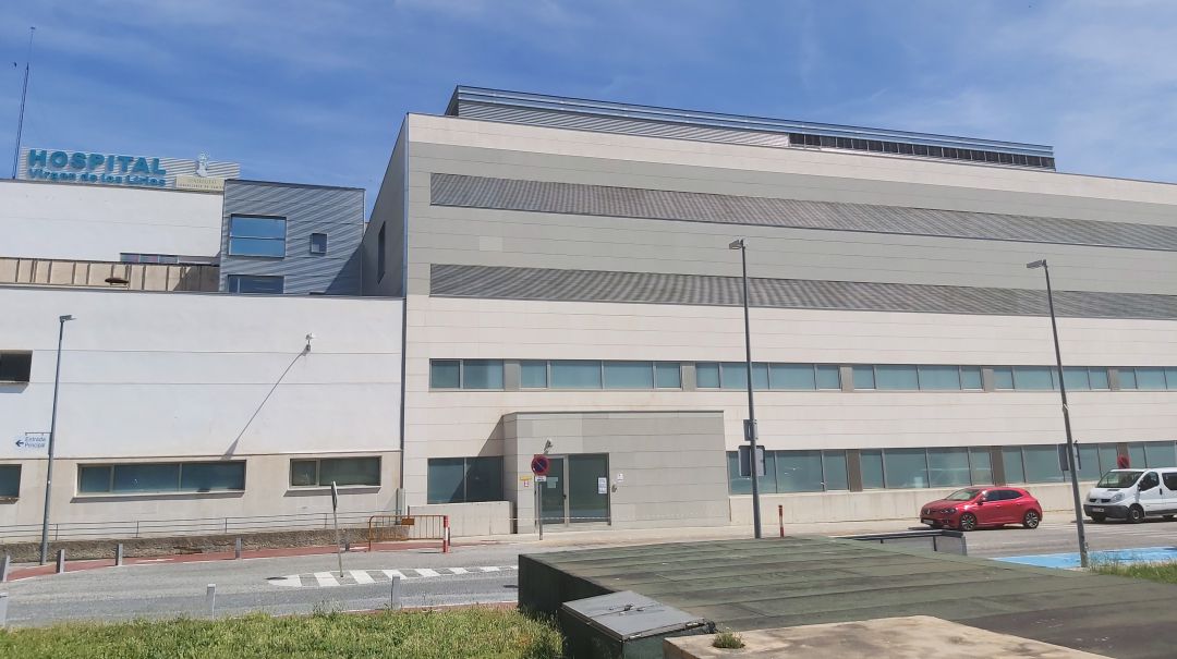 El Hospital Virgen de los Lirios de Alcoy vuelve a atender a un paciente con coronavirus tras mes y medio sin registrar ingresos por esta enfermedad. El Hospital Virgen de los Lirios de Alcoy vuelve a atender a un paciente con coronavirus tras mes y medio sin registrar ingresos por esta enfermedad.