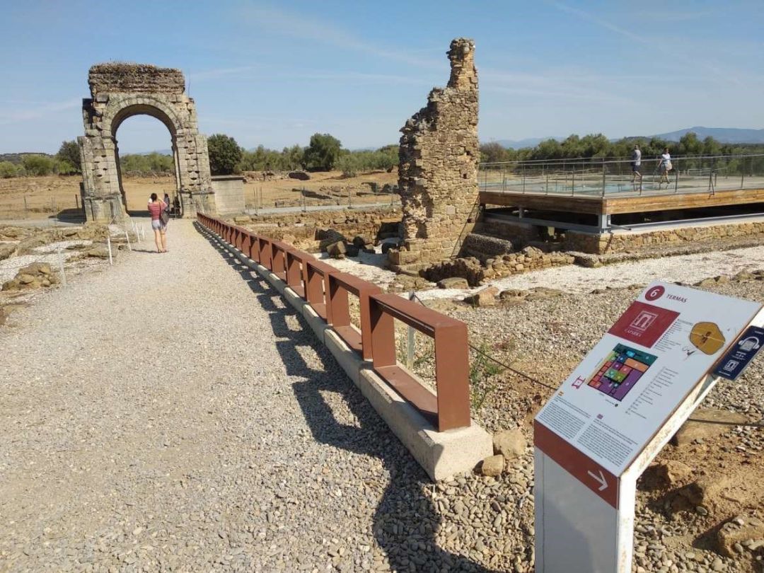 Entre enero y marzo los vascos hicieron 888.734 viajes menos que en el primer trimestre de 2019. Este descenso en el número de desplazamientos es común a todas las comunidades autónomas Entre enero y marzo los vascos hicieron 888.734 viajes menos que en el primer trimestre de 2019. Este descenso en el número de desplazamientos es común a todas las comunidades autónomas