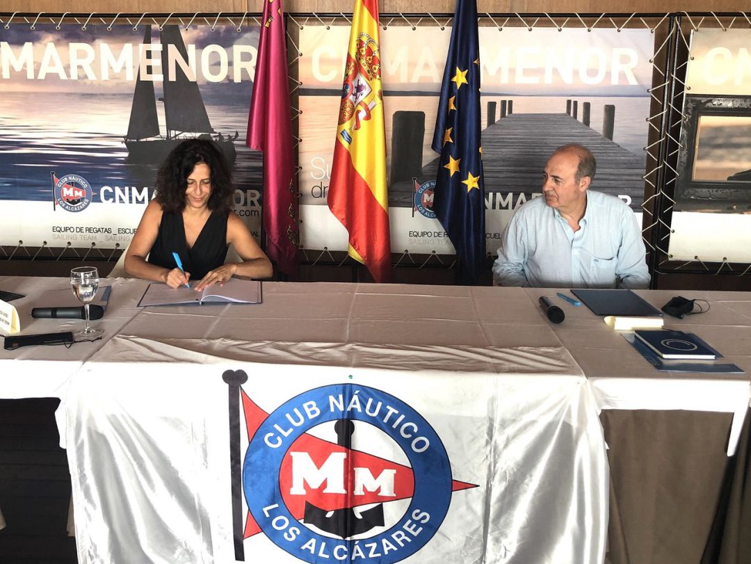 Turismo activa una campaña para promover la práctica segura de deportes náuticos en el Mar Menor entre escolares de la Región de Murcia. Turismo activa una campaña para promover la práctica segura de deportes náuticos en el Mar Menor entre escolares de la Región de Murcia.