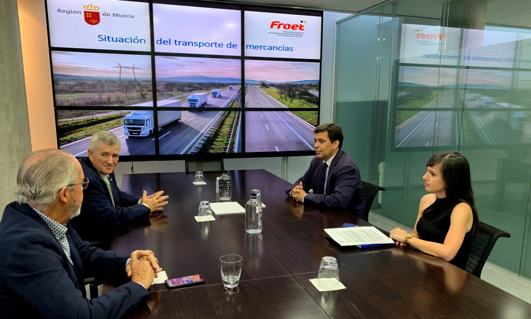 Reunión del consejero Díez de Revenga con FROET Reunión del consejero Díez de Revenga con FROET
