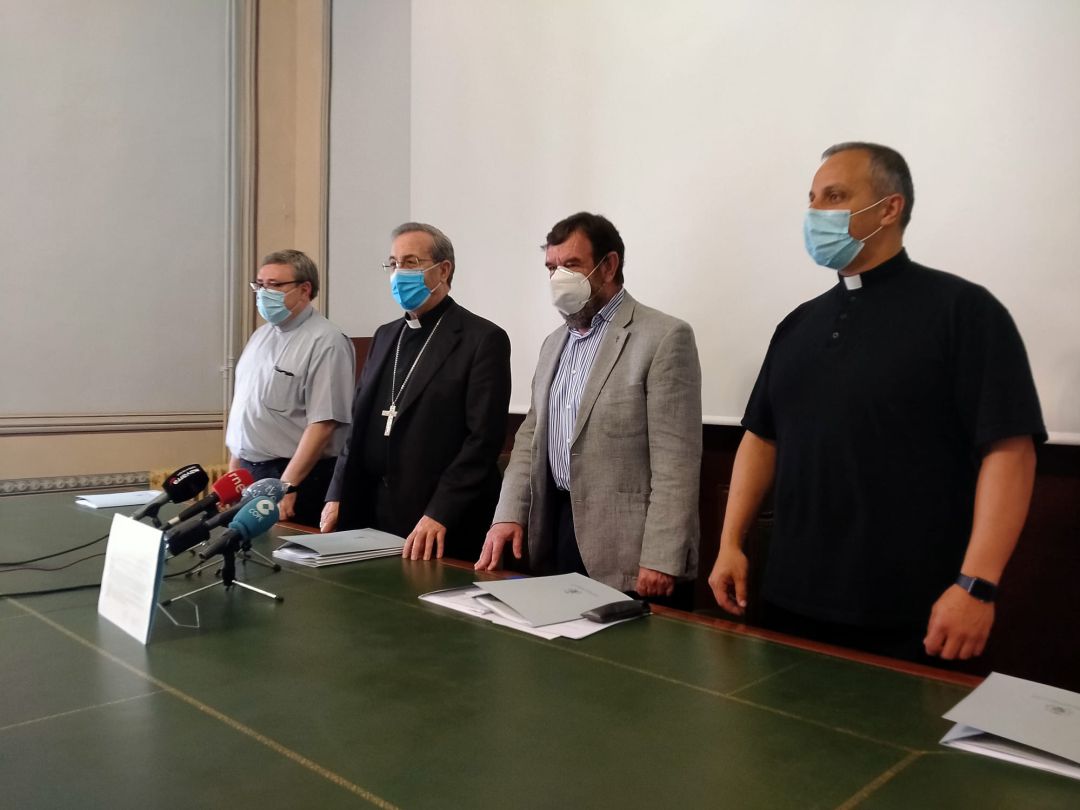 El Arzobispado reconoce que pueden producirse aglomeraciones en el exterior durante las misas de San Fermín El Arzobispado reconoce que pueden producirse aglomeraciones en el exterior durante las misas de San Fermín