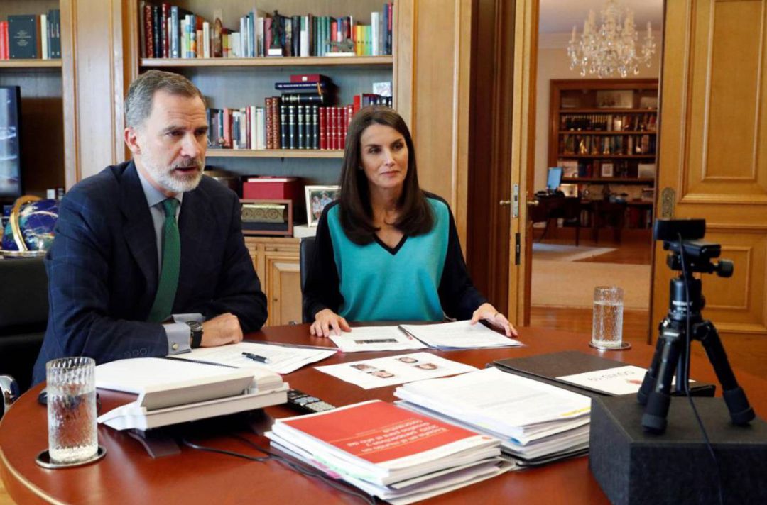 Los reyes, Felipe VI y Letizia. Los reyes, Felipe VI y Letizia.