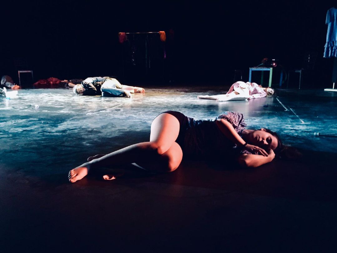 Una de las escenas de la obra "Mírame" Una de las escenas de la obra "Mírame"