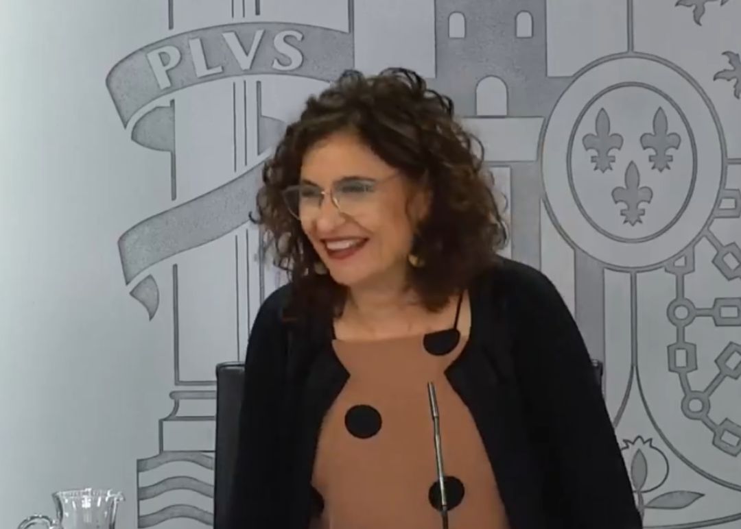 Momento en el que Montero responde a la pregunta del periodista Momento en el que Montero responde a la pregunta del periodista