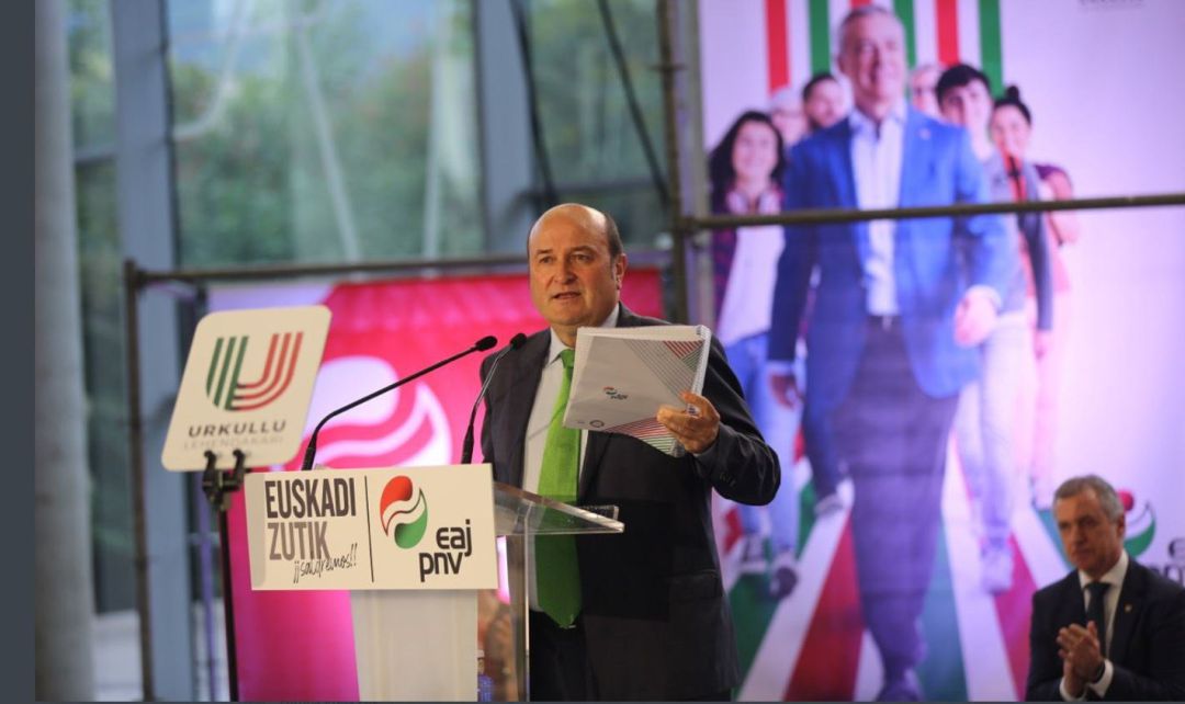 El presidente del PNV, Andoni Ortuzar, durante la presentación del programa electoral del PNV para el próximo 12 de julio El presidente del PNV, Andoni Ortuzar, durante la presentación del programa electoral del PNV para el próximo 12 de julio