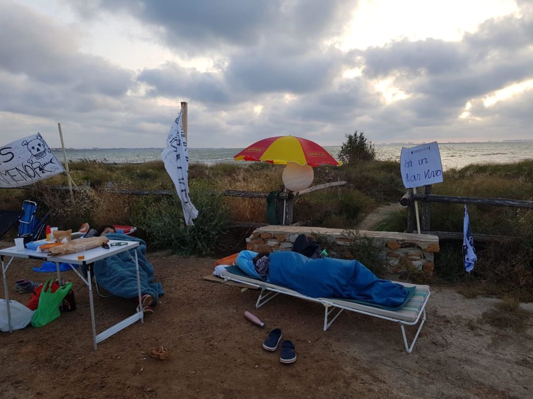 Acampada en las inmediaciones de Los Alcázares Acampada en las inmediaciones de Los Alcázares