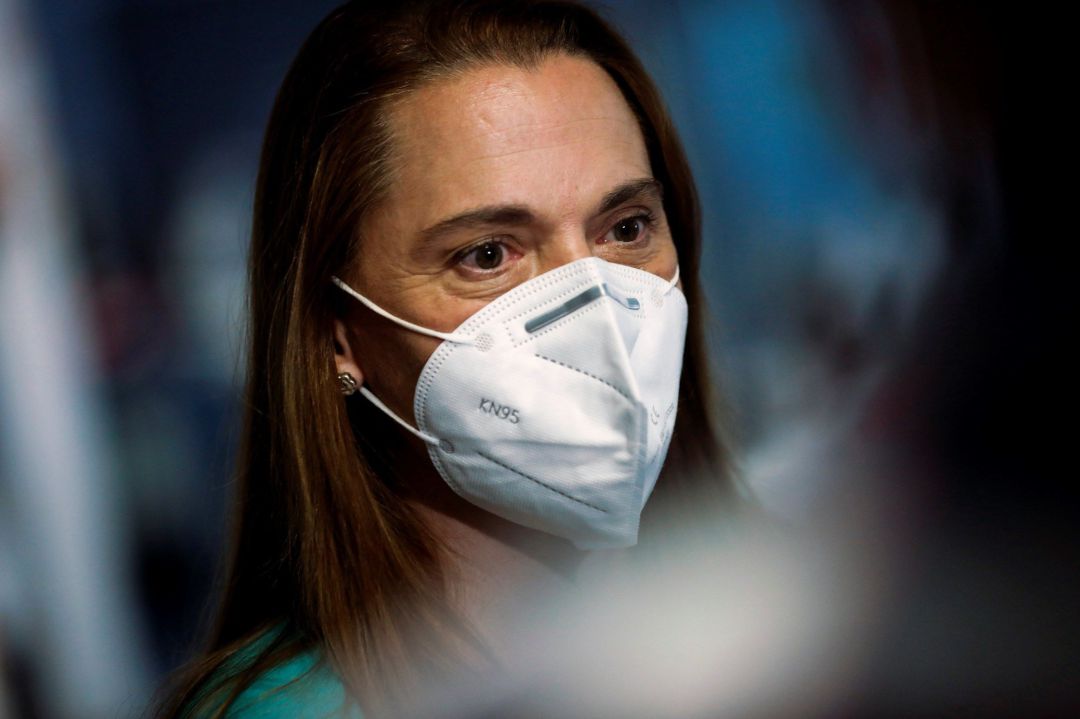 Una sanitaria, protegida con una mascarilla. Una sanitaria, protegida con una mascarilla.