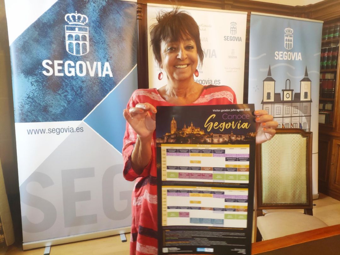 La concejala de Turismo, Claudia de Santos, ha presentado la oferta de visitas guiadas para este verano. La concejala de Turismo, Claudia de Santos, ha presentado la oferta de visitas guiadas para este verano.