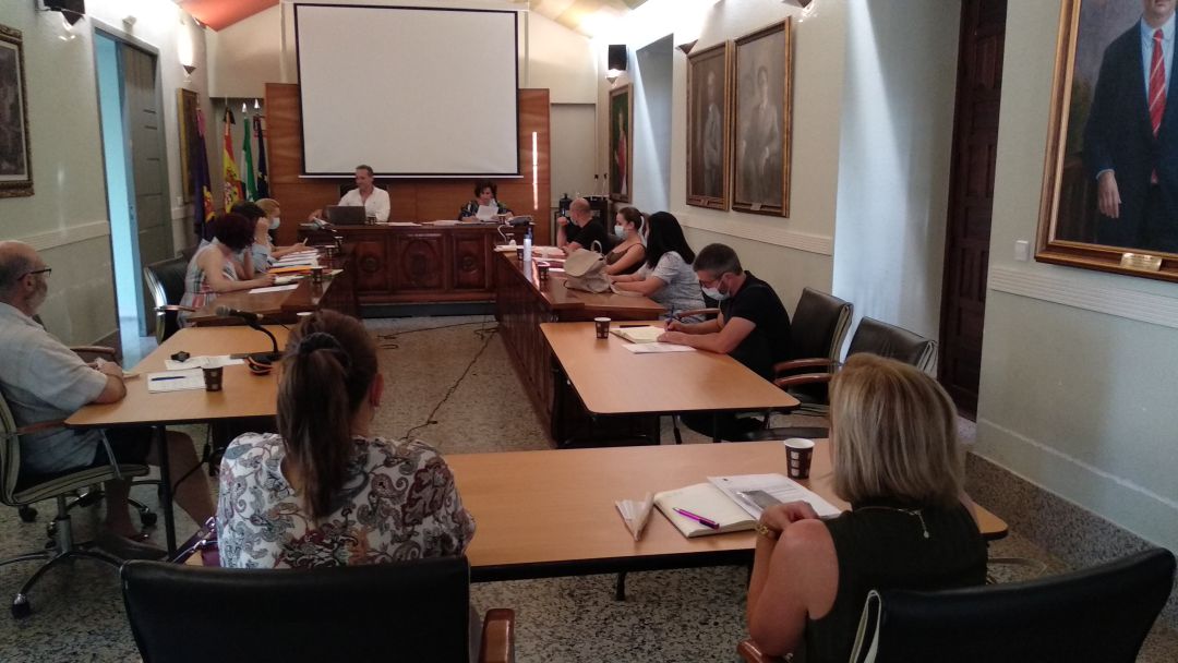 Unanimidad para la ampliacion de terrenos del aparcamiento del CHARE de Cazorla Unanimidad para la ampliacion de terrenos del aparcamiento del CHARE de Cazorla