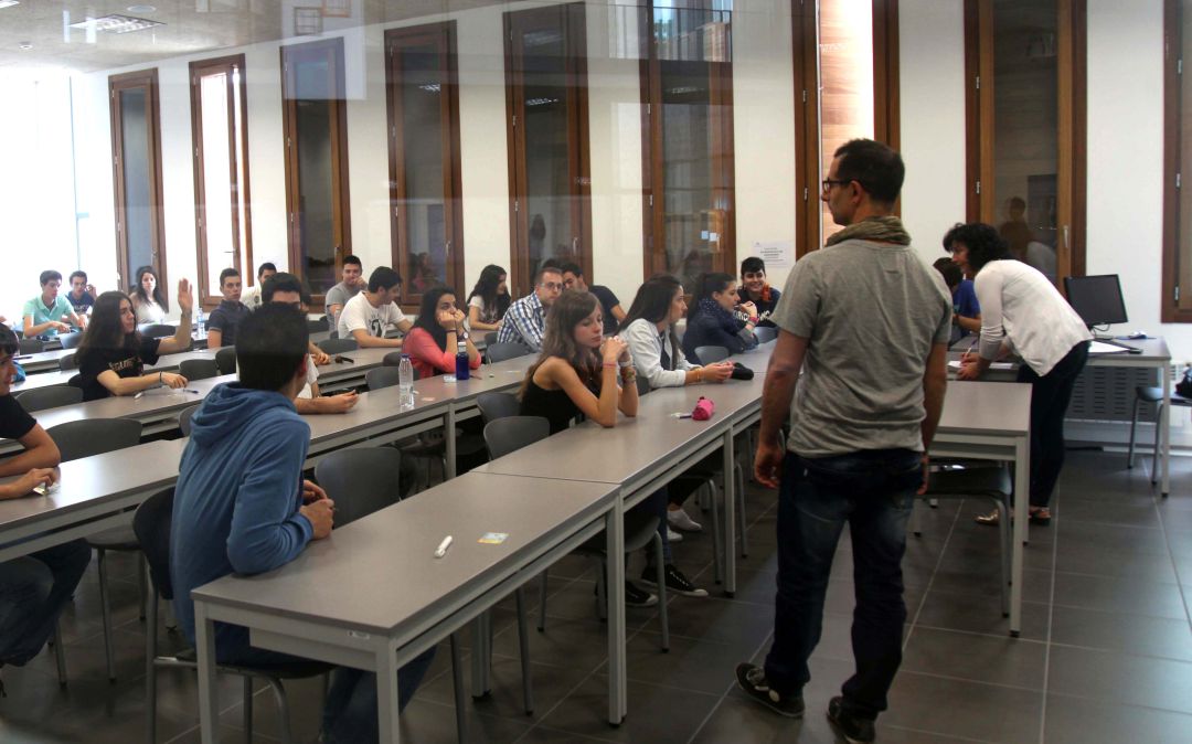 Foto de archivo de un aula en los minutos previos a la EBAU Foto de archivo de un aula en los minutos previos a la EBAU