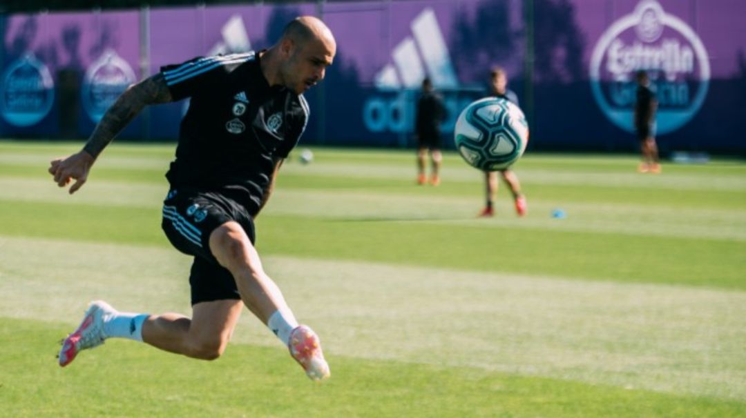 Sandro se queda Sandro se queda
