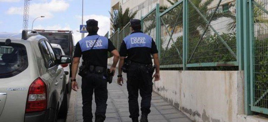 Agentes de la Policía Local de Arrecife. Agentes de la Policía Local de Arrecife.