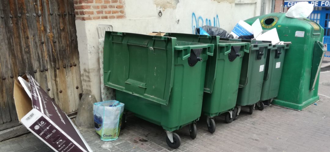 Contenedores de basura Contenedores de basura