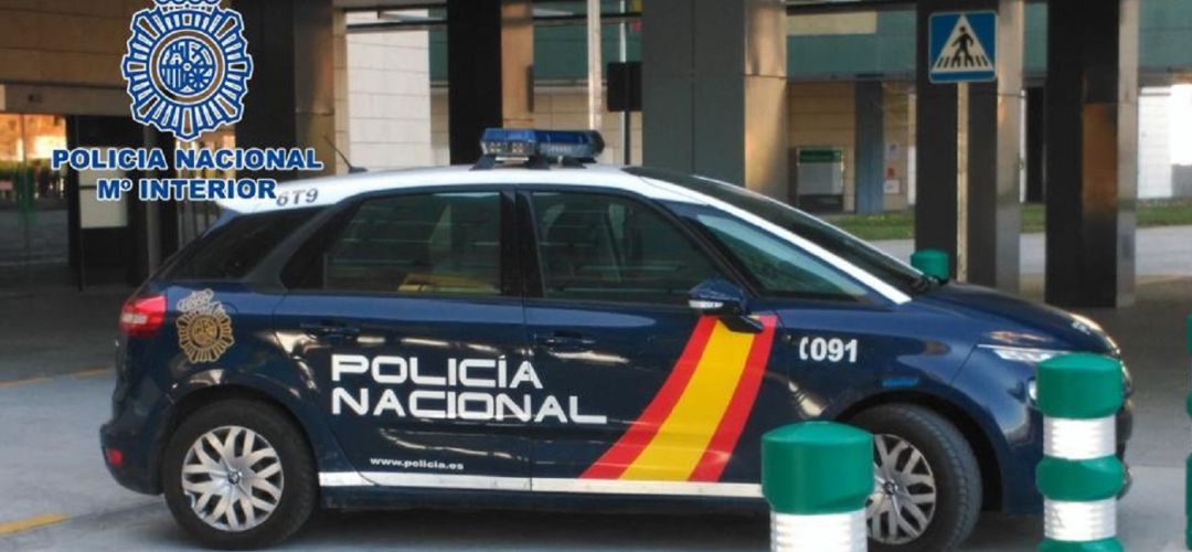 Coche de la Policía Nacional Coche de la Policía Nacional