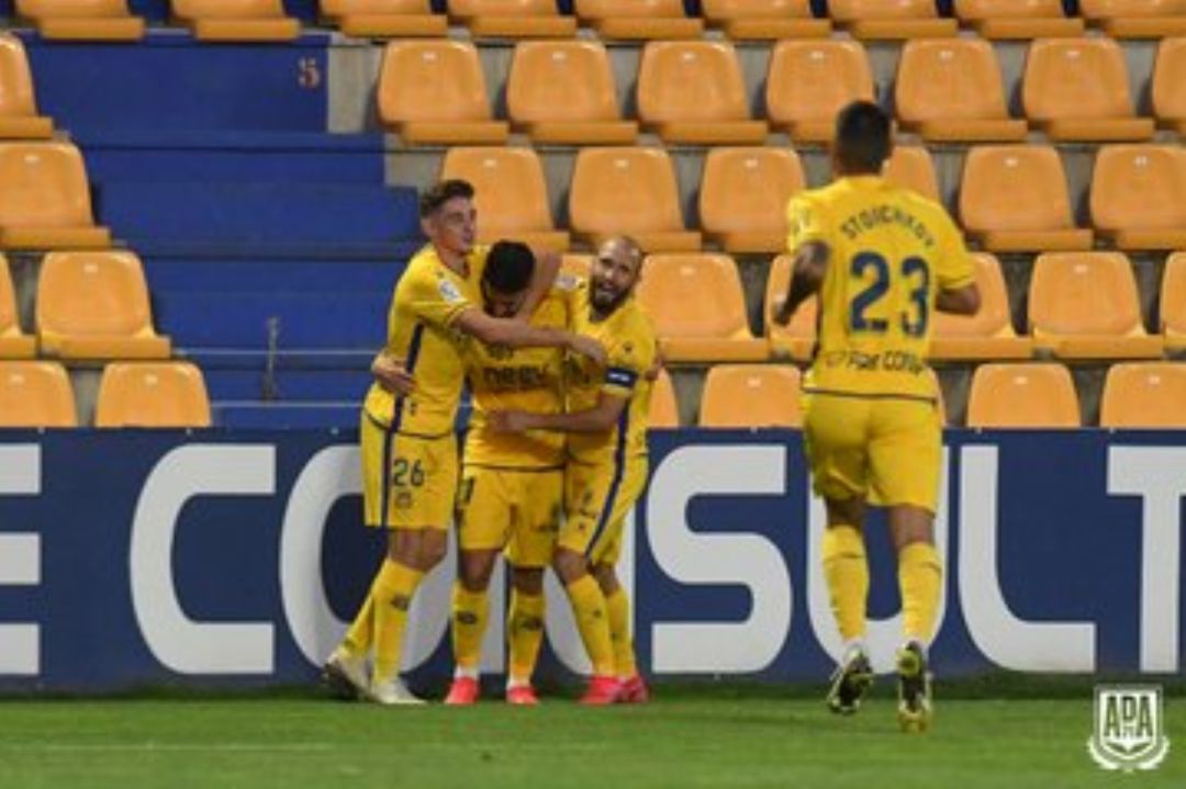 Jugadores de la AD Alcorcón celebrando un gol frente al Rayo Vallecano Jugadores de la AD Alcorcón celebrando un gol frente al Rayo Vallecano