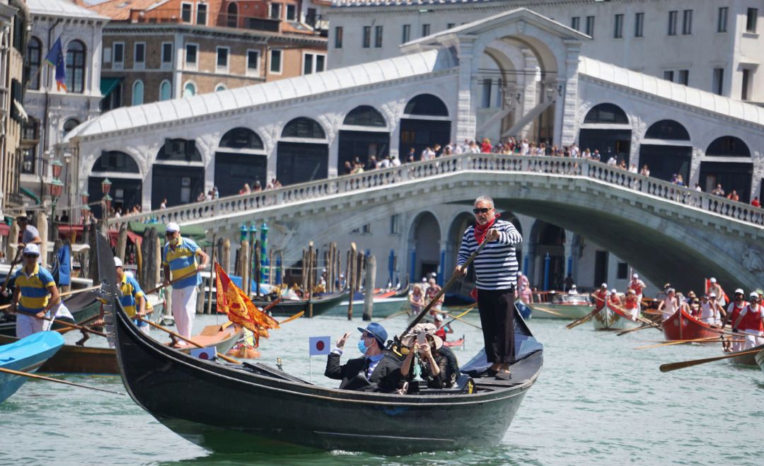 Imagen de uno de los canales de Venecia (Italia). Imagen de uno de los canales de Venecia (Italia).