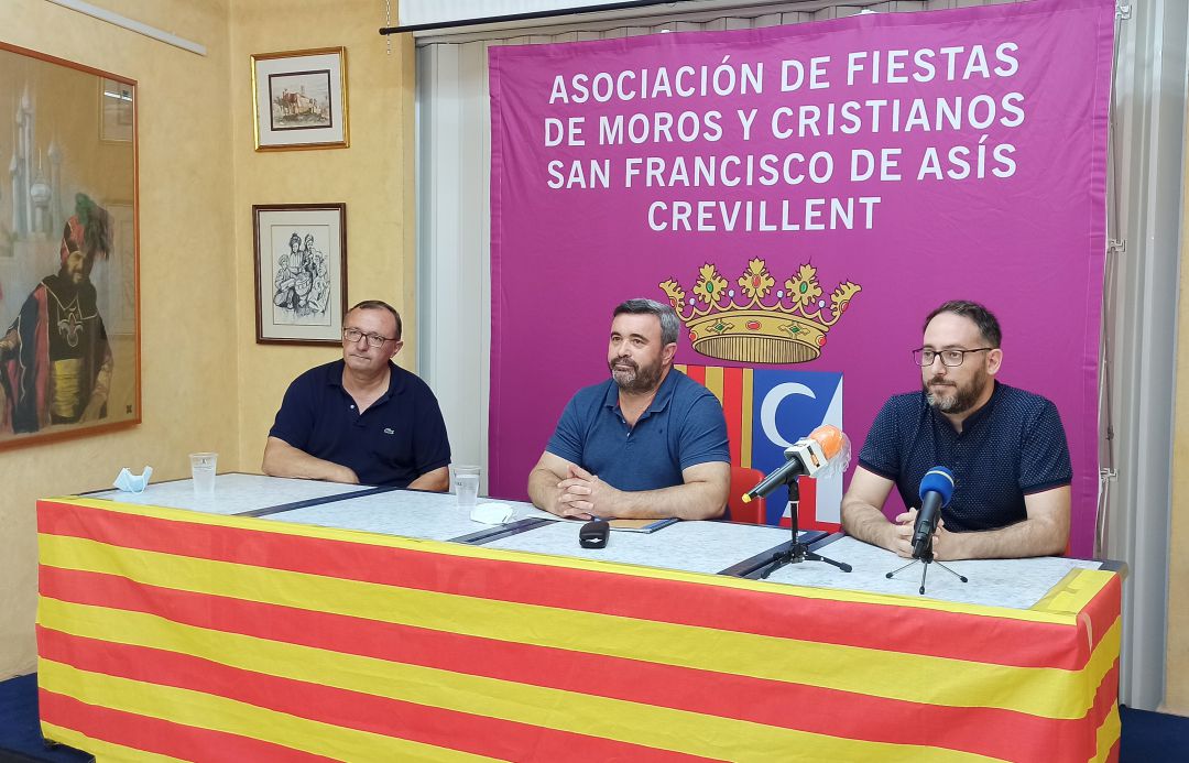 Rueda de prensa para cancelar las fiestas de la ciudad Rueda de prensa para cancelar las fiestas de la ciudad